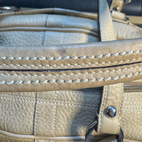 Vintage 2006 - Coach Cream Hamilton Bag with Silver Hardware - Picture 8 of 9